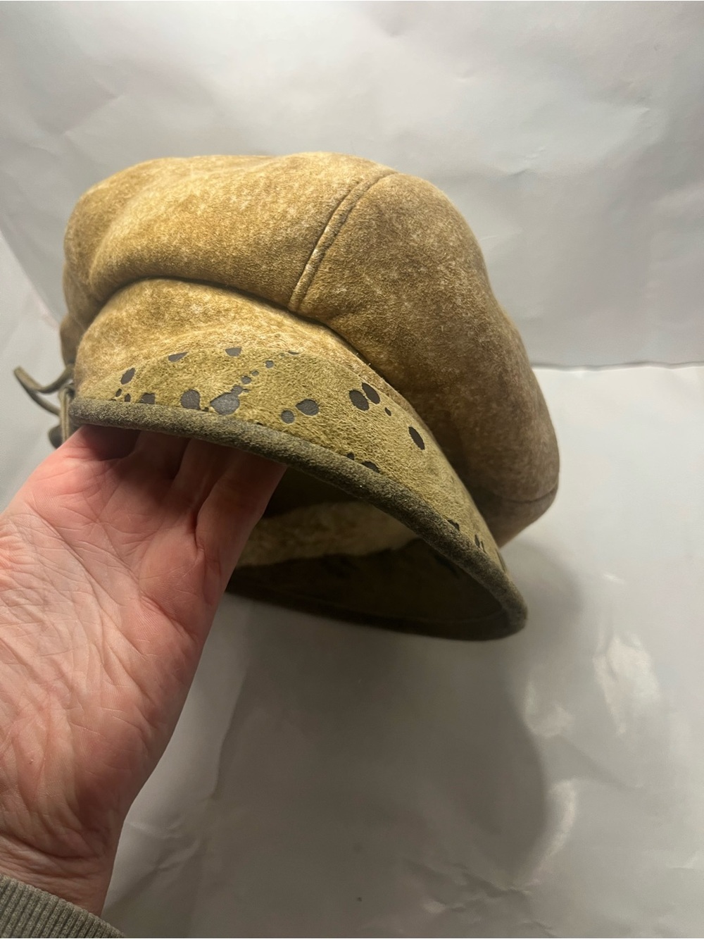 Handmade in Ukraine olive green sheepskin women’s winter page boy hat cap warm